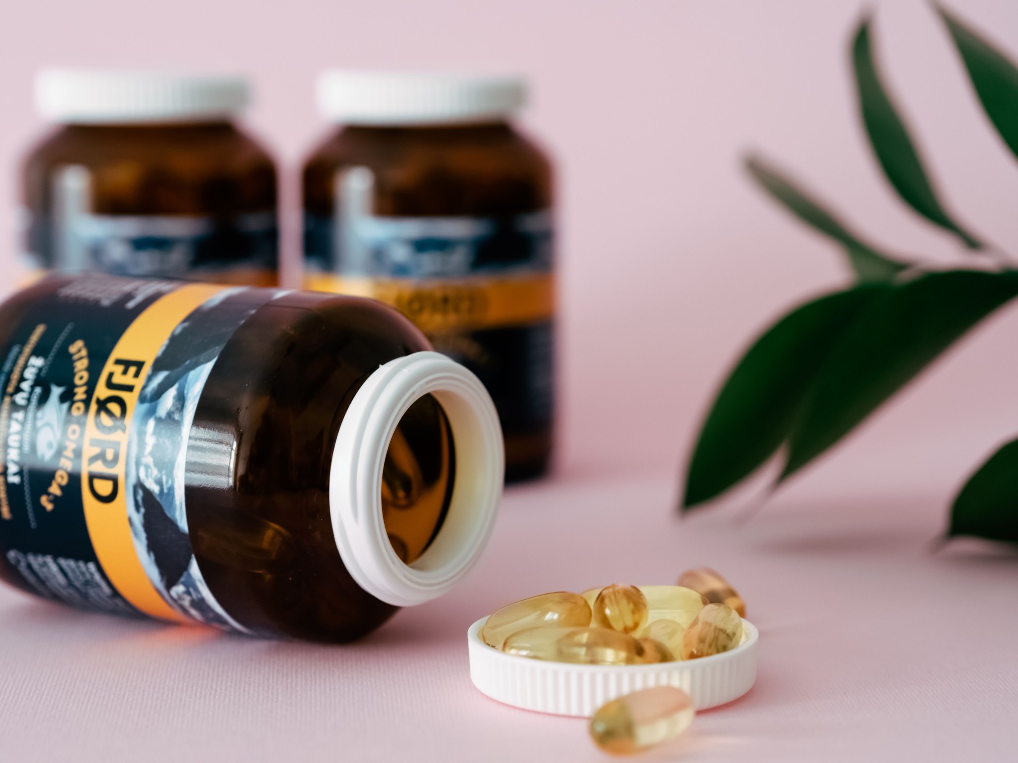 Glass vs Plastic Supplement Bottles: Which to Choose? — Photo via Pexels